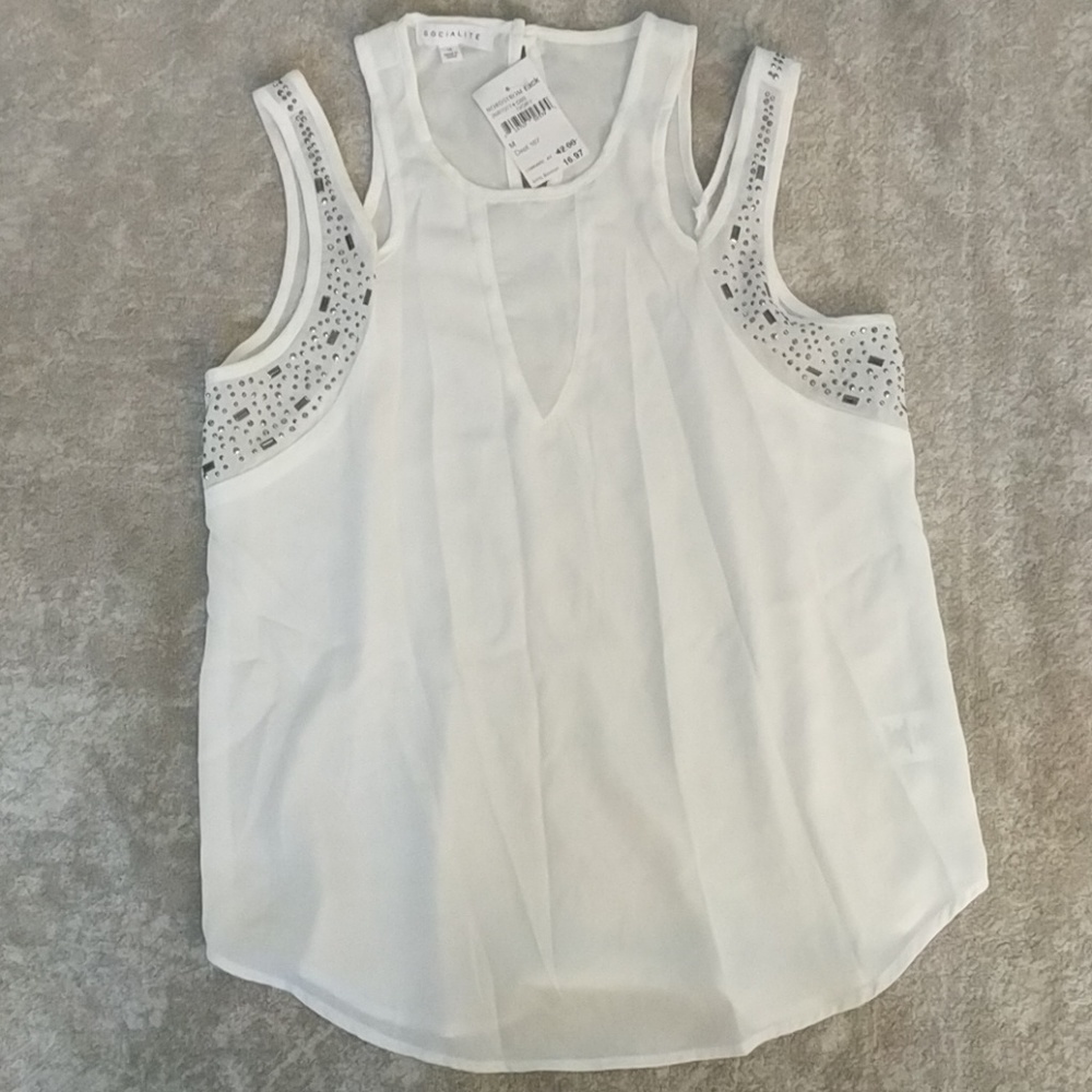 SOCIALITE White dressy tank with metallic